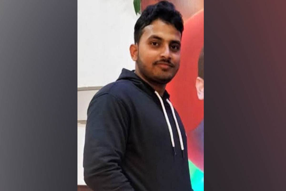 সম্পর্কে ইতি টেনে অন্যত্র বিয়ে প্রেমিকার! অভিমানে তরুণীকে ভিডিও কল করে চরম পদক্ষেপ যুবকের