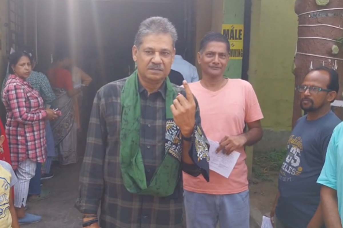ভোট দিলেন কীর্তি