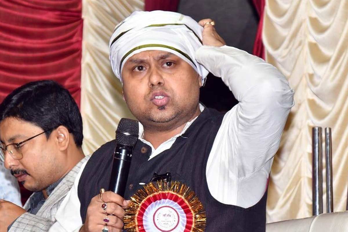 পুলিশকর্মীর হাতে ট্যাটু, দেখামাত্রই মেজাজ হারালেন বারাকপুরের বিধায়ক কৌস্তভ