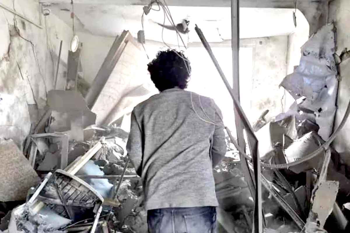 সেতার ও সন্তুরের সুর অতীত! ইজরায়েলি গোলায় ইরানে ধ্বংসস্তূপ শিশুদের মিউজিক স্কুল
