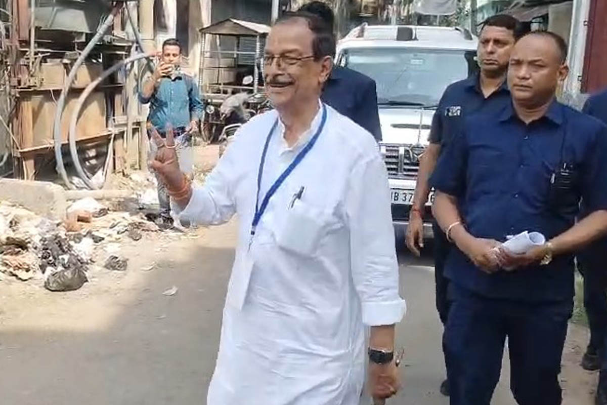 সামার স্পেশাল ট্রেনে বিজেপির দুষ্কৃতী: মলয় ঘটক
