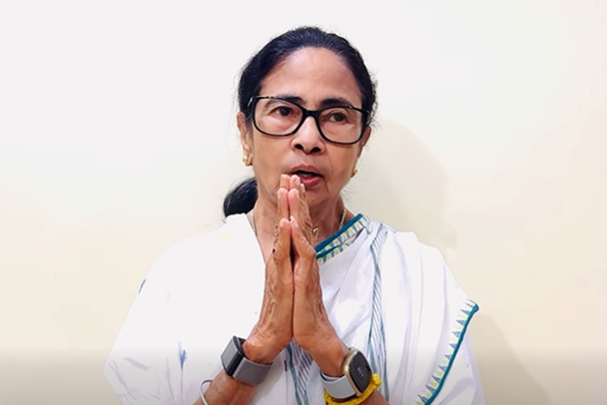 ‘শেয়ারে ধস ঠেকাতেই এক্সিট পোল’, বিজেপিকে কড়া আক্রমণ মমতার