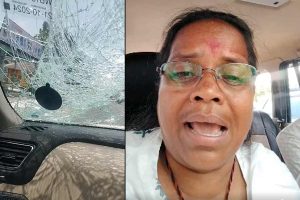 ‘হামলা’য় আক্রান্ত মিতালী বাগ, প্রচারের ফাঁকে সাংসদকে দেখতে হাসপাতালে অভিষেক