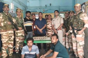নোট দিয়ে ভোট কেনার ছক! মন্দিরবাজারে সাড়ে ১৭ লক্ষ টাকা-সহ আটক ২ বিজেপি কর্মী