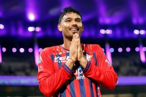 মুকুলকে নিয়ে আগেই সতর্ক করে দিয়েছিলেন, শচীনপুত্রের কথা না শুনেই বিপাকে কেকেআর!