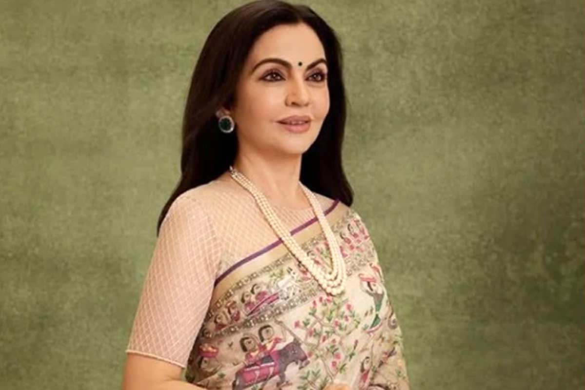 ২৪ মাস ধরে নীতা আম্বানির শাড়ি বানিয়ে নিউ ইয়র্কবাসীর মন জয় বাংলার তাঁতশিল্পীর, দাম জানেন?