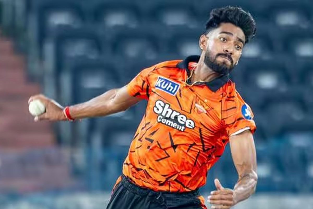 ‘প্রথম বলে বৈভবকে ফেরাব’, প্রতিজ্ঞা ছিল ম্যাকগ্রার ছাত্র প্রফুলের, ‘মাঠকে ঘর’ বানিয়েই নজির তরুণ পেসারের
