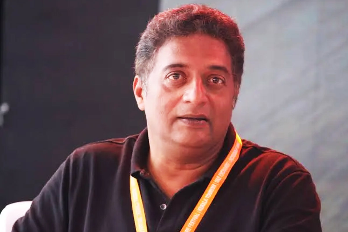 ‘বিনামূল্যে রাবণের বাগানের ফল খেয়েছিলেন রাম’! প্রকাশ রাজের নয়া ‘রামায়ণ’ তত্ত্বে লঙ্কাকাণ্ড
