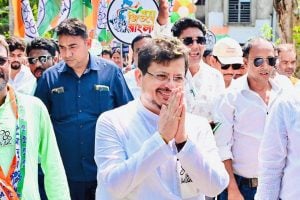 ‘তৃণমূল কারও বাপের সম্পত্তি নয়’, কমিশন বৈঠক শেষে প্রতীক দখলে আত্মবিশ্বাসী ঋত শিবির