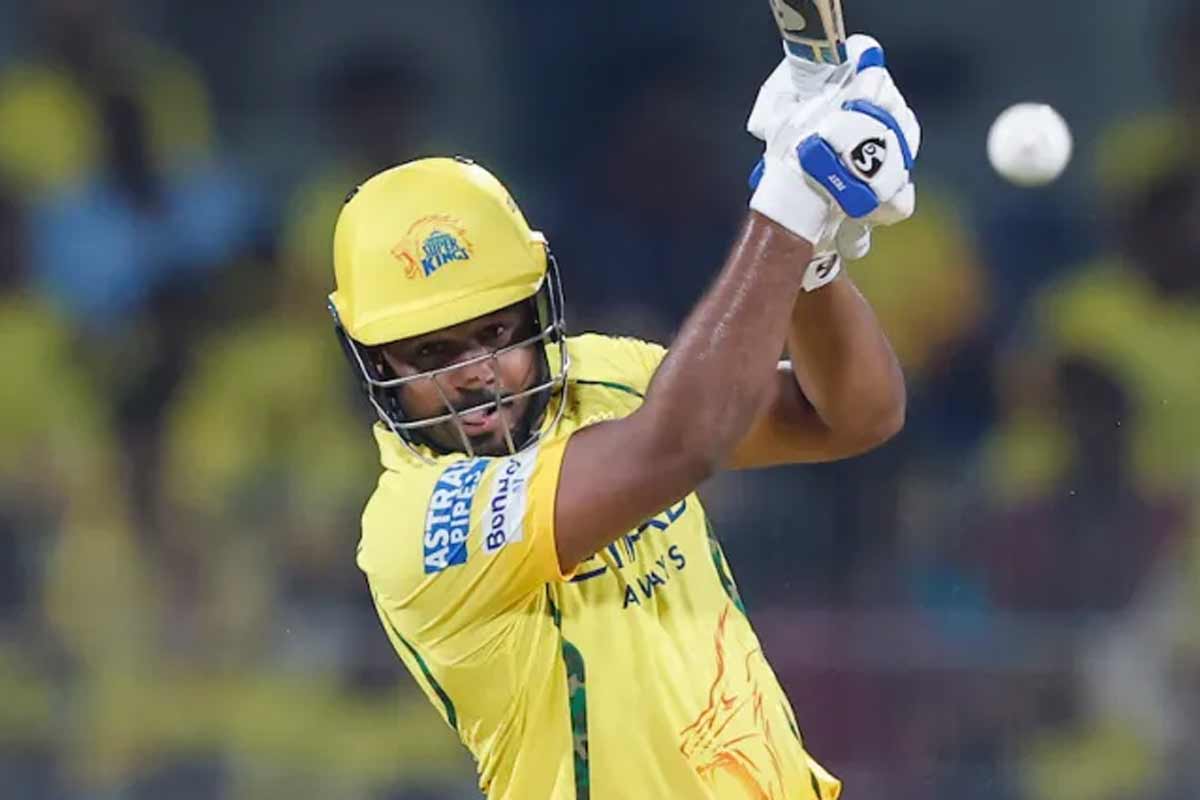 টানা তিন ম্যাচে ব্যর্থ, তবুও বড় পুরস্কারের দৌড়ে সঞ্জু, ‘সম্মুখ সমরে’ কে?
