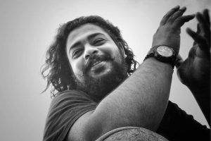 টলিপাড়ায় অস্থির সময়! পরিচালক উৎসবের পর নিখোঁজ চিত্রগ্রাহক সৃজন
