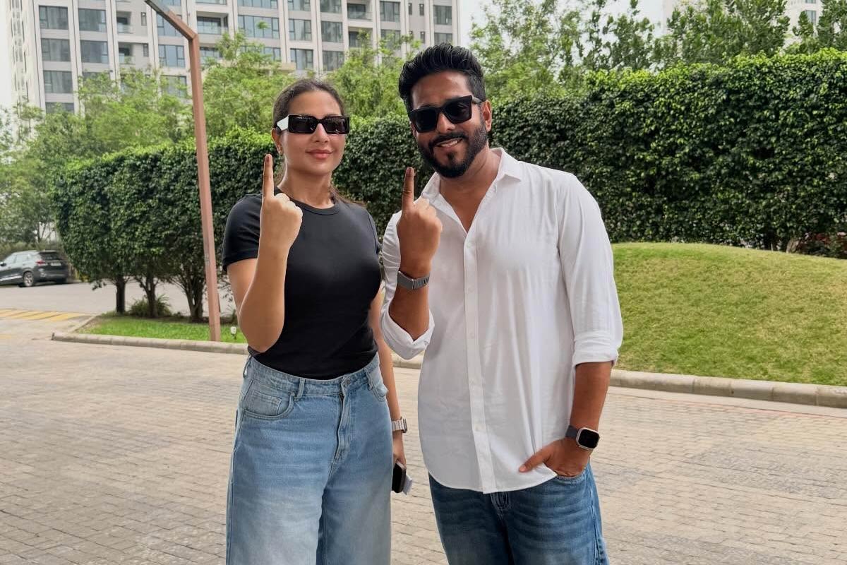 Subhashree ganguly cast her vote along with Raj Chakraborty in 2nd phase of Bengal Election 2026