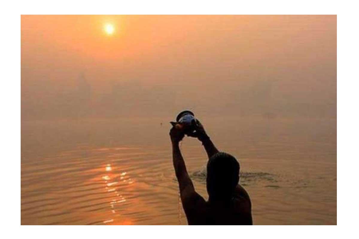 Vastu Tips to offer arghya to Sun for career success remedies