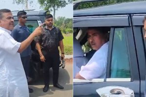 নন্দীগ্রামেই শুভেন্দুকে ‘জয় বাংলা’ স্লোগান, গাড়ি থেকে নেমে তেড়ে গেলেন বিরোধী দলনেতা!