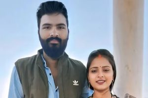 সন্তানের অধিকার নিয়ে দ্বন্দ্বে স্ত্রীকে কুপিয়ে খুন! মেয়েকে বাঁচাতে গিয়ে জামাইয়ের হাতে প্রাণ গেল শাশুড়িরও! 