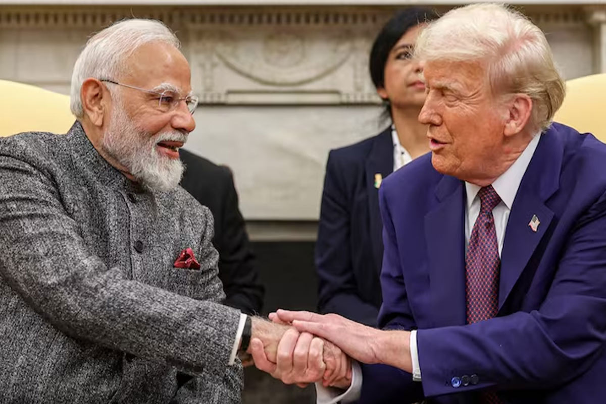 হরমুজে মহাসংকট! ট্রাম্পের সঙ্গে ৪০ মিনিট ফোনলাপ মোদির, বললেন, ‘ভারতবাসী আপনাকে ভালোবাসে’