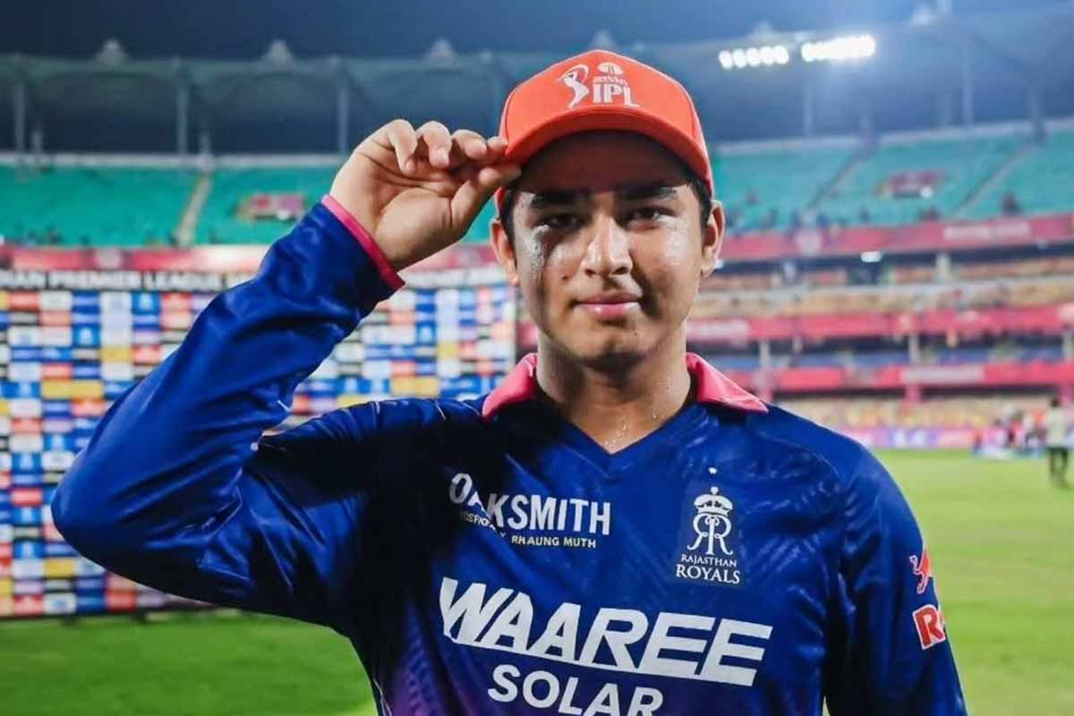 ব্যাটে এআই চিপ লাগানো! বৈভবকে ল্যাবরেটরিতে পাঠানোর পরামর্শ পাক ক্রিকেট মহলের