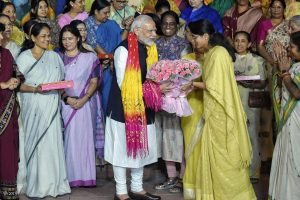 হঠাৎ বিজ্ঞপ্তি সরকারের, সংসদে জোর বিতর্কের মধ্যেই কার্যকর হয়ে গেল মহিলা সংরক্ষণ আইন!