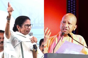 ‘আমরা ভালোবাসায় বিশ্বাসী’, বাংলার প্রচারে যোগীর ‘বুলডোজার’ হুমকির জবাব দিলেন মমতা