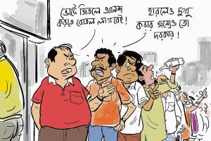 বাজল ৬টার ঘণ্টা! লাইনে দাঁড়িয়েও অমিল মদ, খালি ব্যাগ নিয়েই ফিরতে হল বহু সুরাপ্রেমীকে