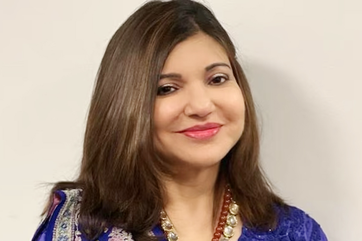 Singer alka yagnik sensorineural hearing loss warning earphone loud