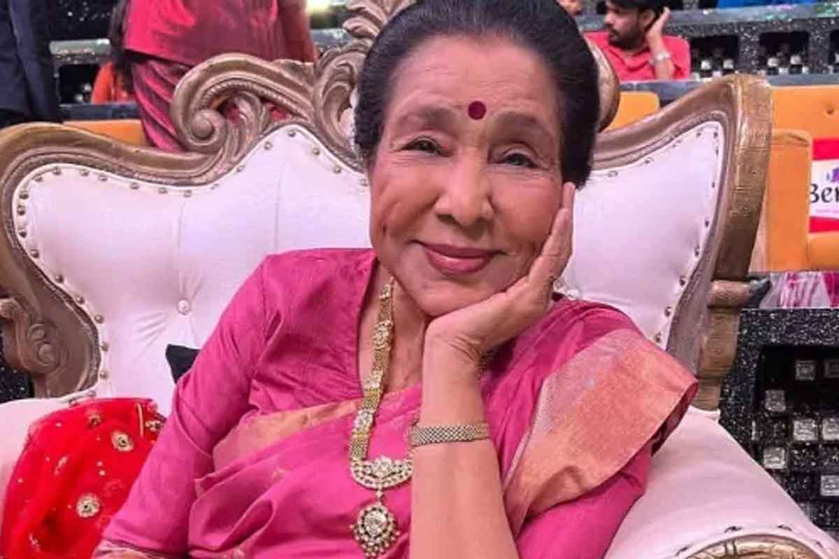 আশঙ্কাজনক অবস্থায় হাসপাতালে ভর্তি আশা ভোঁসলে, স্বাস্থ্যের খবর দিলেন নাতনি