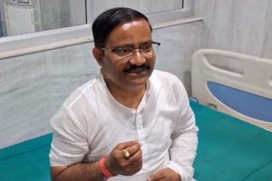 আগে মানবতা, প্রচার ফেলে থ্যালাসেমিয়া আক্রান্ত শিশুকে রক্ত দিতে ছুটলেন প্রার্থী