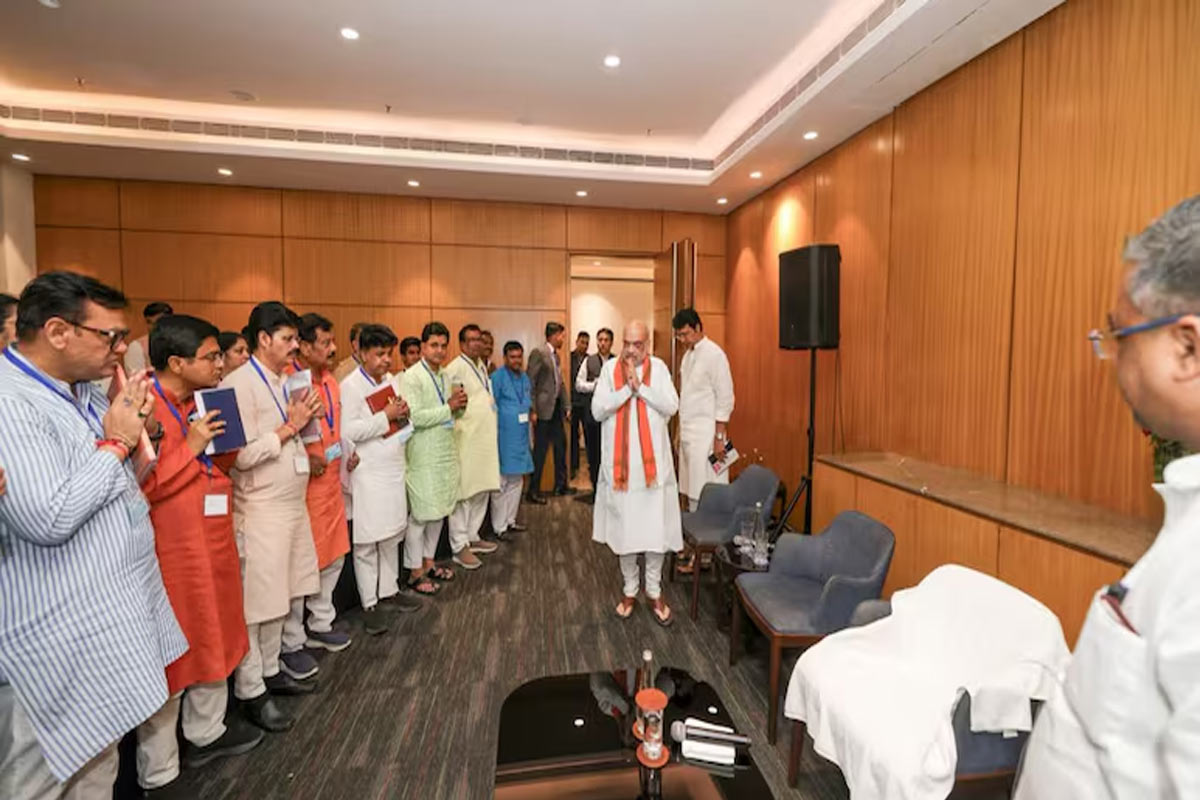 অল্প ব্যবধানে পিছিয়ে থাকা বুথে দিতে হবে বাড়তি নজর, বঙ্গনেতৃত্বকে ভোকাল টনিক শাহের
