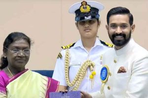 কেরিয়ারের মধ্যগগনে থেকেও কর্মবিরতি, কোন অপরাধবোধে এত বড় সিদ্ধান্ত বিক্রান্তের?