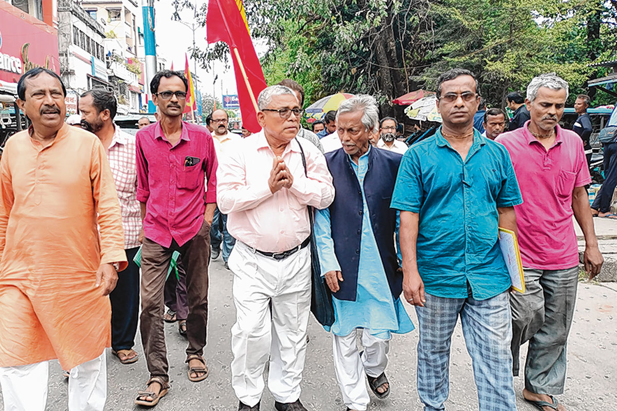 প্রকাশ্যে ফ্রন্টের ফাটল, কোচবিহার উত্তরে সিপিএমের বিরুদ্ধে প্রার্থী দিল ফরওয়ার্ড ব্লক