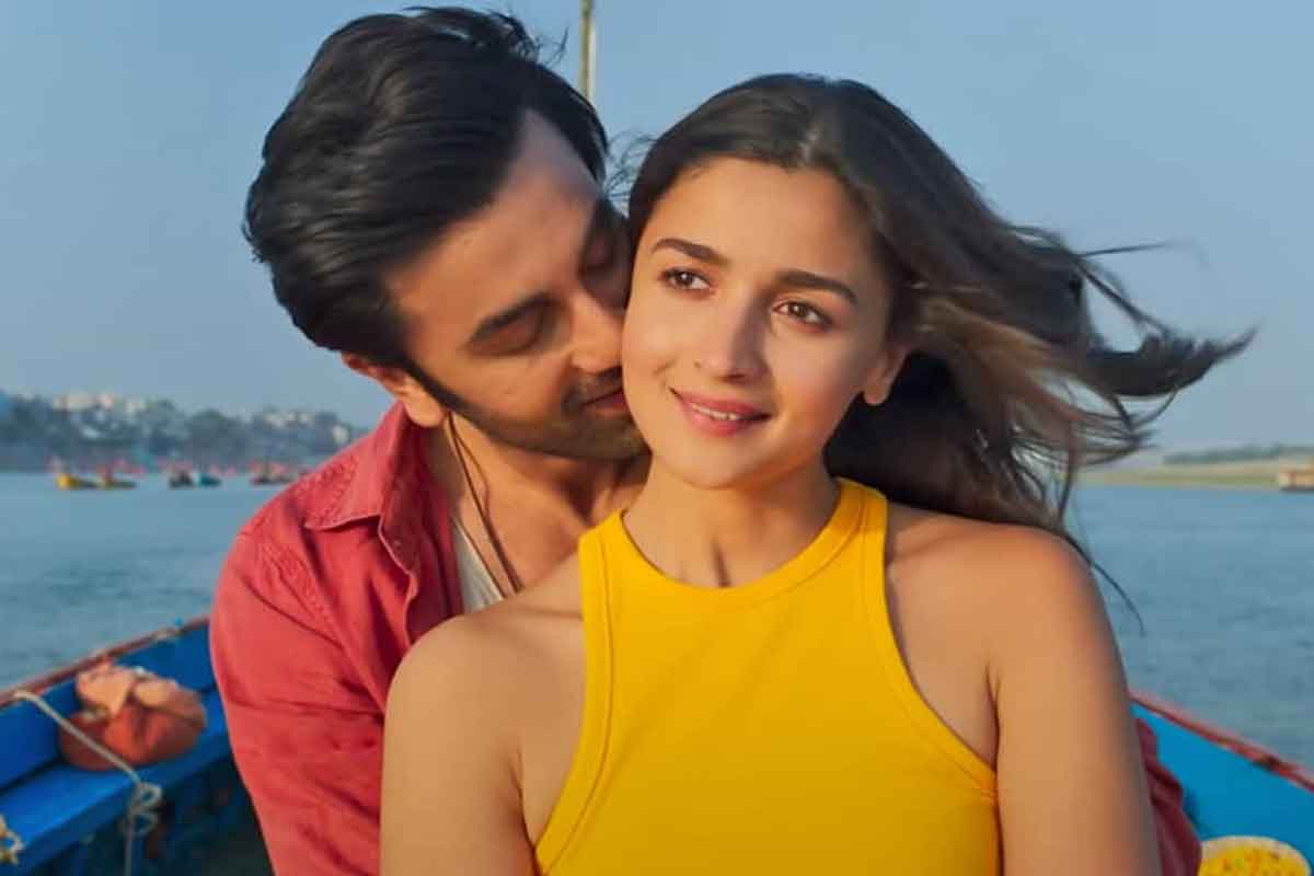 Alia Bhatt and Ranbir Kapoor celebrate 4th anniversary