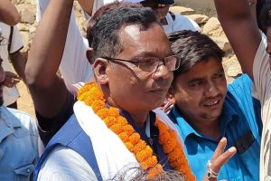 ভাইরালের নেশা সর্বনাশা! প্রচারে বেরিয়ে অপারেশন থিয়েটারে রঘুনাথপুরের তৃণমূল প্রার্থী, শুরু বিতর্ক