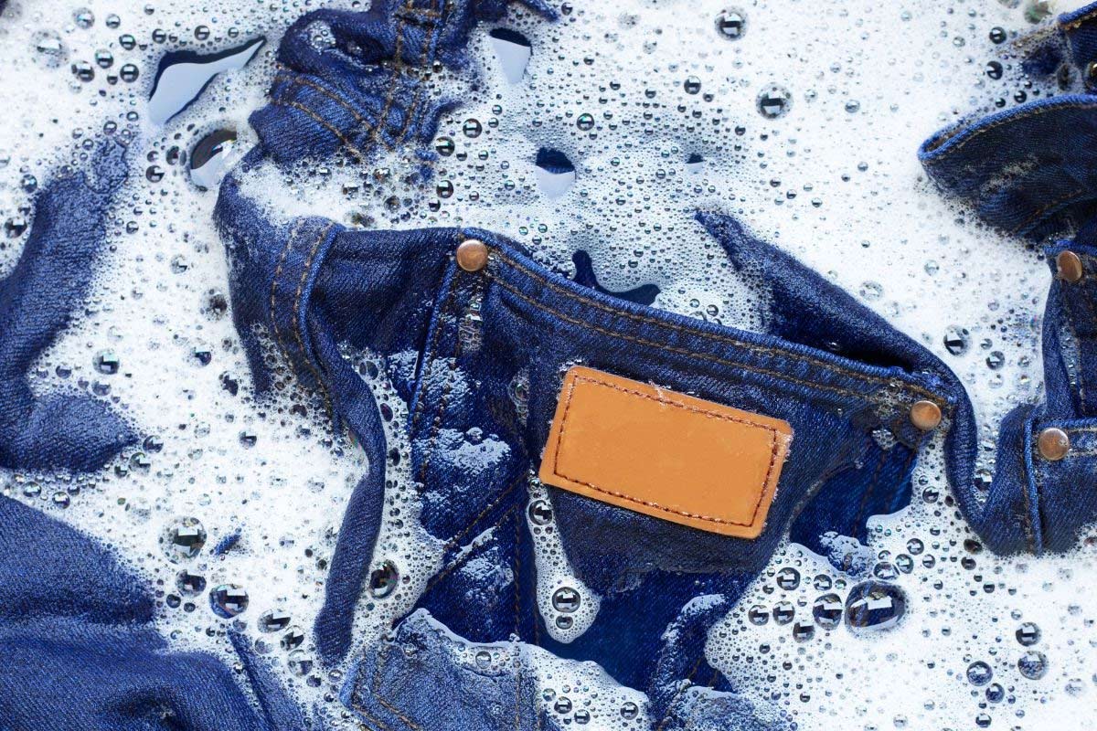 Learn simple jeans washing tips to keep them looking new