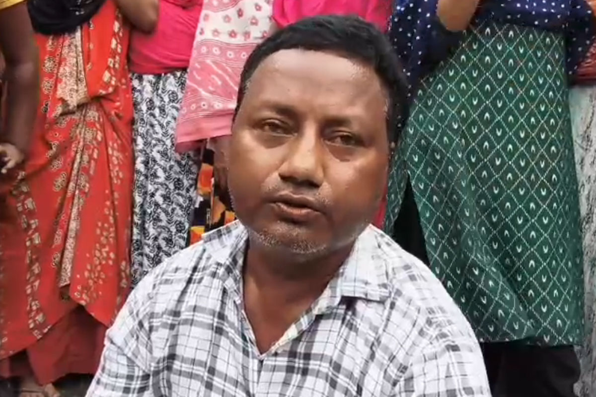 ভোটের পরদিন সকালে এল ভোটার স্লিপ, বিএলওকে আটকে বিক্ষোভে গোটা গ্রাম!