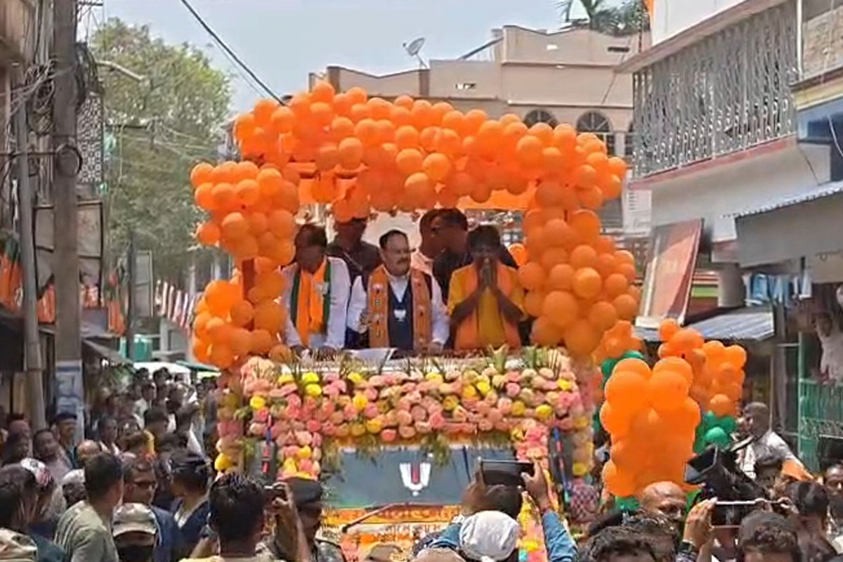 শেষবেলায় বাংলার প্রচারে এসে কপ্টার বিভ্রাট, হেলিপ্যাডেই দাঁড়িয়ে অপেক্ষা নাড্ডার!