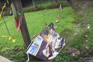 ভোটের আগে নন্দীগ্রামে মারমুখী বিজেপি! ছেঁড়া হল তৃণমূলের পতাকা-ব্যানার, কর্মীদের বাড়িতেও ভাঙচুর