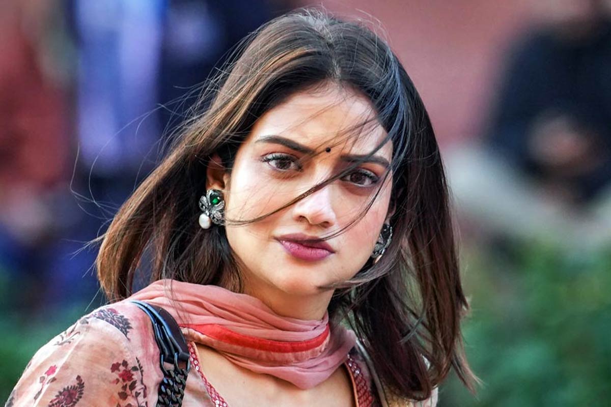 ‘অভিযোগ আর অপবাদ! শান্তি খুঁজছি…’, ইডি প্রসঙ্গ টেনে ইঙ্গিতপূর্ণ পোস্ট নুসরতের