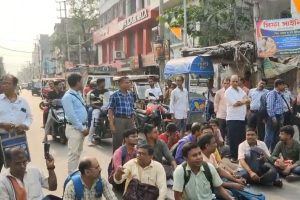 আসেনি পোস্টাল ব্যালট! ভোট দিতে পারলেন না ভোট কর্মীরাই, উত্তেজনা উলুবেড়িয়ায়