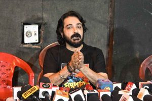‘না জানিয়ে কারও উদ্দেশে পোস্ট করা উচিত নয়’, ‘ব্যান’ প্রসঙ্গে দেবকে খোঁচা প্রসেনজিতের