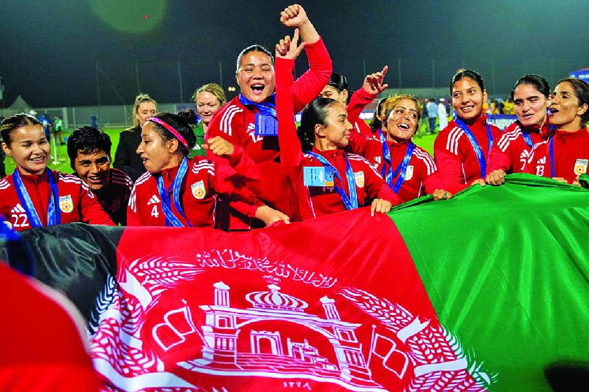 উদ্বাস্তু তকমা নিয়েই দেশের জার্সি! ফিফার সিদ্ধান্তে আফগান নারী ফুটবলে নতুন সূর্যোদয়