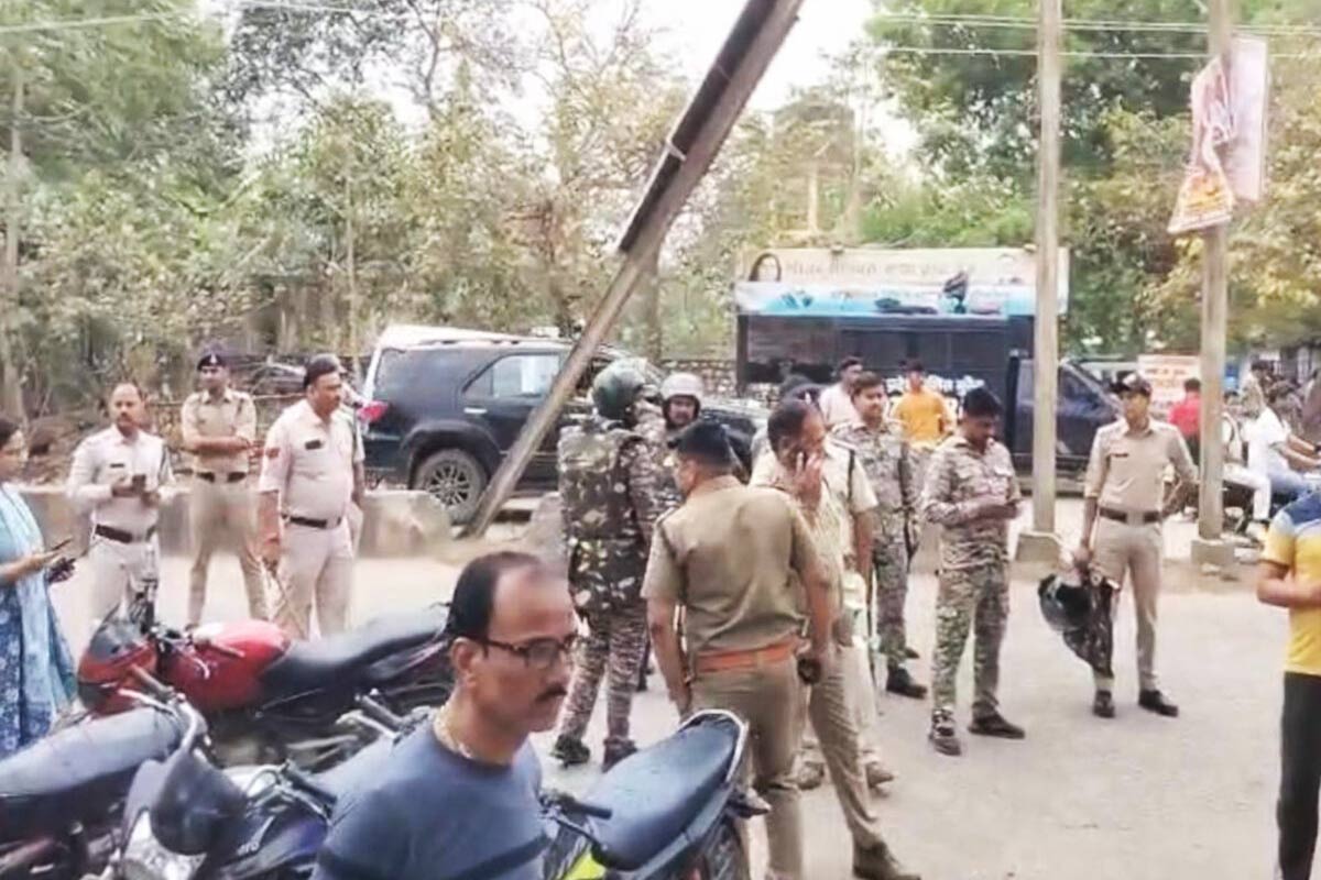 চম্বলে বালি মাফিয়াদের তাণ্ডব, বনকর্মীকে ট্রাক্টর চাপা দিয়ে খুন দুষ্কৃতীদের