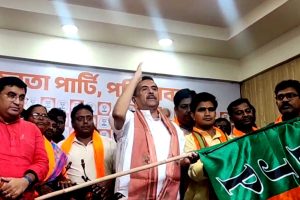 অন্তর্কলহের শঙ্কা নিয়েই একাধিক ‘স্বচ্ছ্ব’ তৃণমূল কর্মীকে দলে আনলেন শুভেন্দু