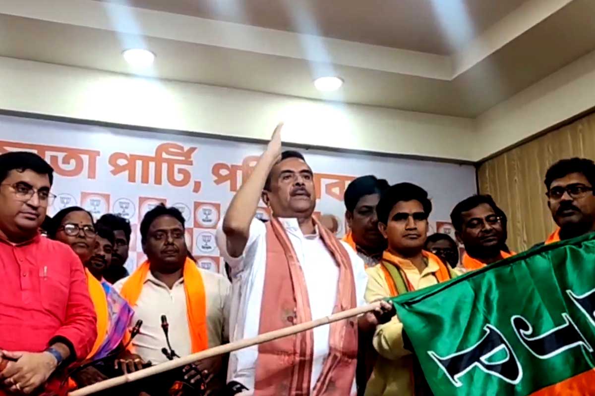 অন্তর্কলহের শঙ্কা নিয়েই একাধিক ‘স্বচ্ছ্ব’ তৃণমূল কর্মীকে দলে আনলেন শুভেন্দু
