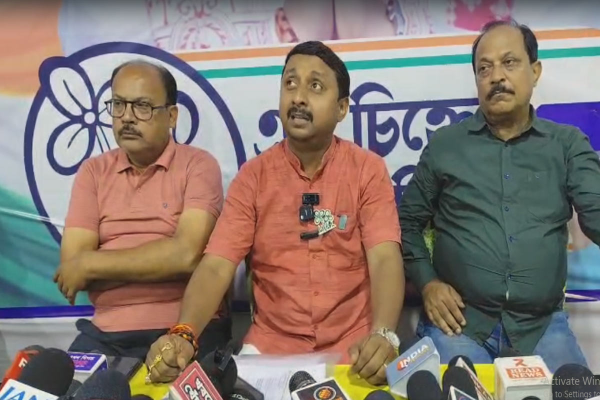 ‘রাতের অন্ধকারে গ্রেপ্তার হচ্ছেন দলের বুথ এজেন্টরা’, পুলিশের বিরুদ্ধে বিস্ফোরক অভিযোগ বালির তৃণমূল প্রার্থীর
