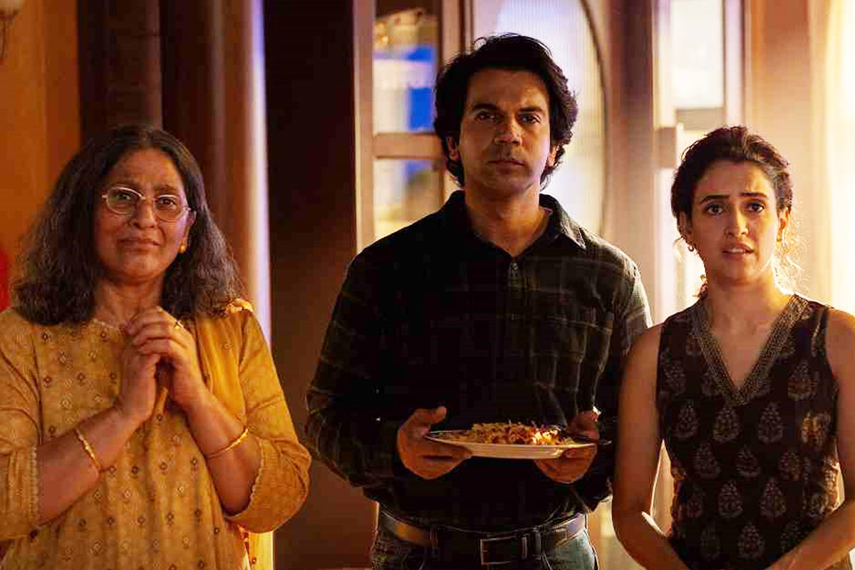 A scene in movie Toaster, acted by Rajkummar Rao and Sanya Malhotra