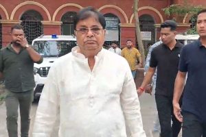 তৃণমূলের বিরুদ্ধে গান গাওয়ায় প্রাণনাশের হুমকি! উদয়নের বিরুদ্ধে মামলা দায়ের শিল্পীর