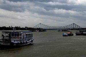 কয়েক ঘণ্টার মধ্যে বৃষ্টিতে ভিজবে মহানগর! বিকেলে কালবৈশাখীর পূর্বাভাস
