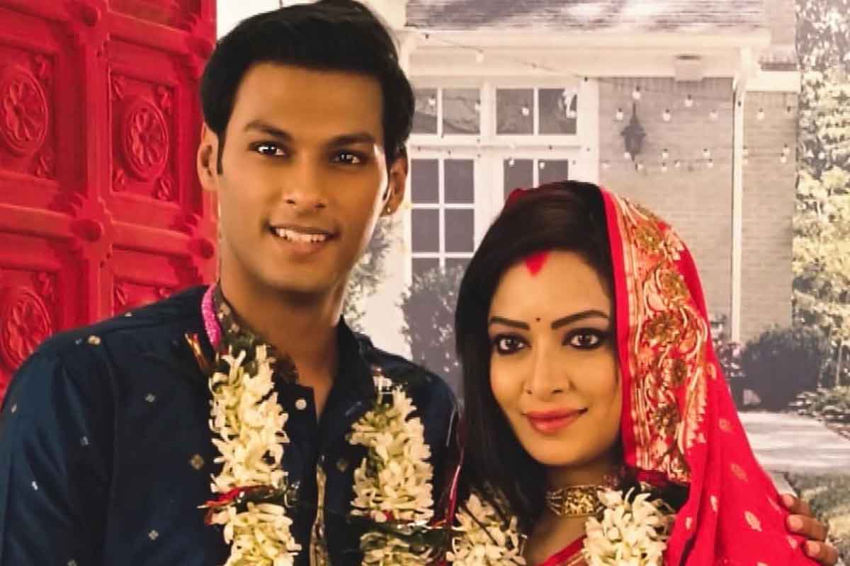 লাল শাড়ি সিঁথিতে চওড়া সিঁদুরে ‘রাঙা বউ’ রিমঝিম! ছবি ভাইরাল হতেই কী সাফাই অভিনেত্রীর?