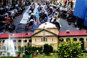 সরকারি জমি দখল করে নমাজ পড়া কি আইনসিদ্ধ? বড়সড় সিদ্ধান্ত এলাহাবাদ হাই কোর্টের