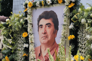 অনীকের ‘ব্রাত্য’ ছবি নন্দনে প্রদর্শনের ঘোষণা রুদ্রনীলের, তৃণমূলকে ‘খুনি’ সরকার তকমা পাপিয়ার
